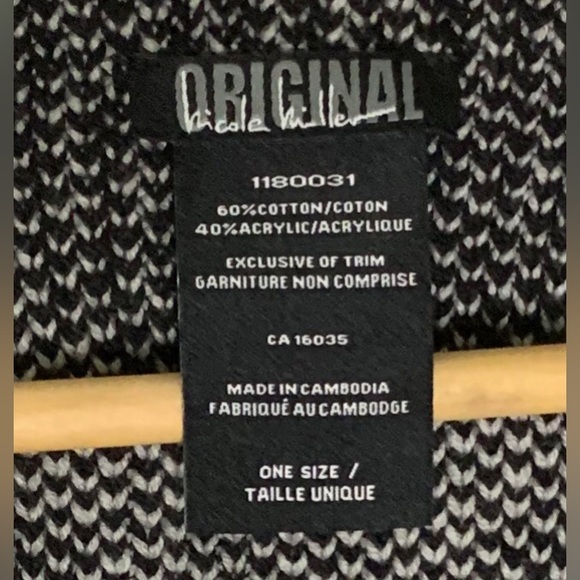 Original Nicole Miller - Black And White Poncho/ Wrap/ Shawl - One Size - Picture 4 of 4